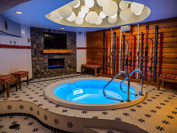 The only private hot tub bar in Chicago with a full bar is Bunny Slope with its cute and vibrant Apres Ski Theme